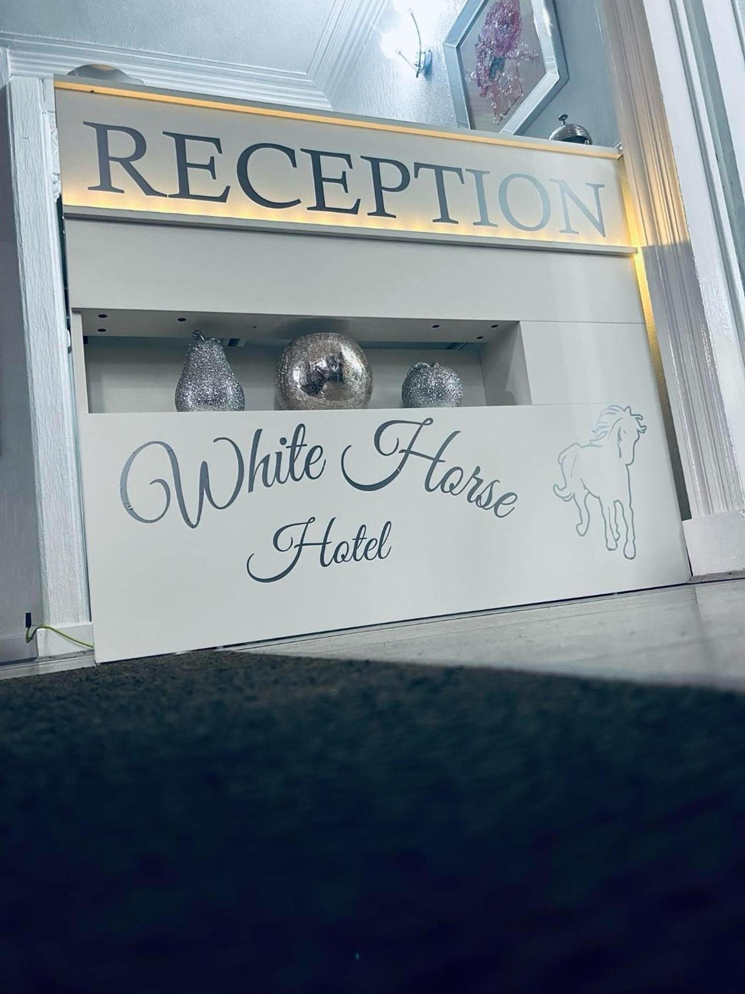 White Horse Hotel Strichen Exteriör bild