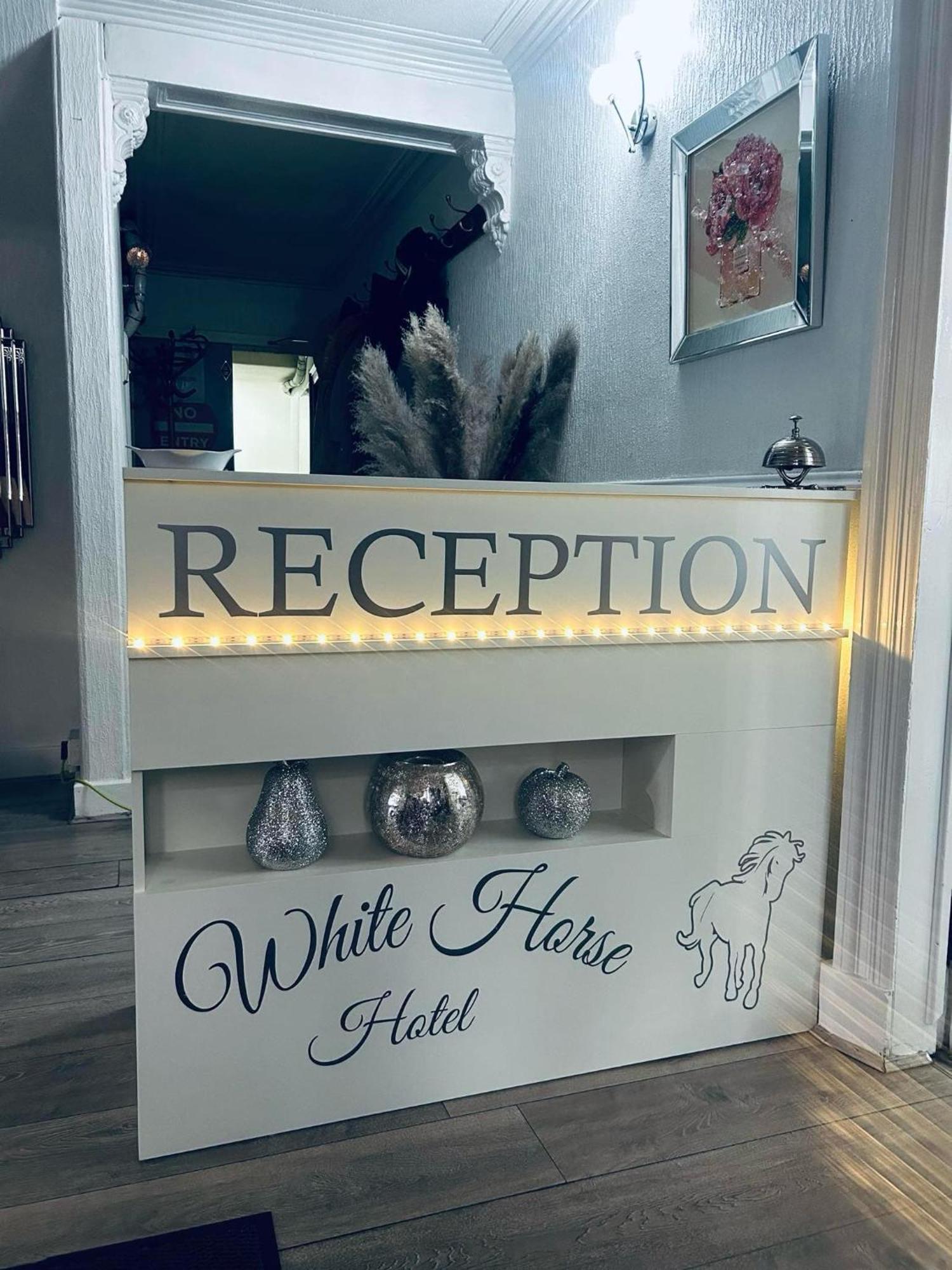 White Horse Hotel Strichen Exteriör bild
